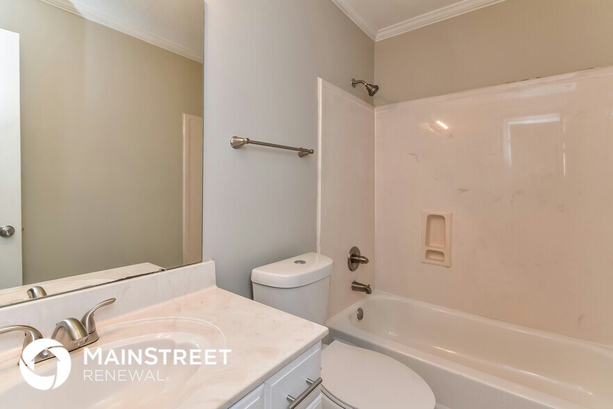 Building Photo - 4960 Grand Pines Dr