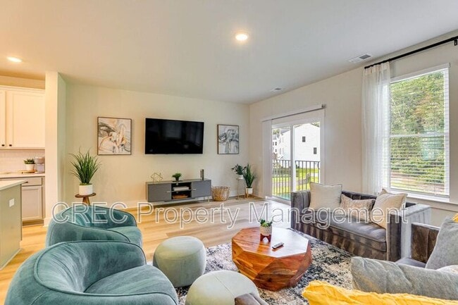 Building Photo - 1010 Pettiford Pl