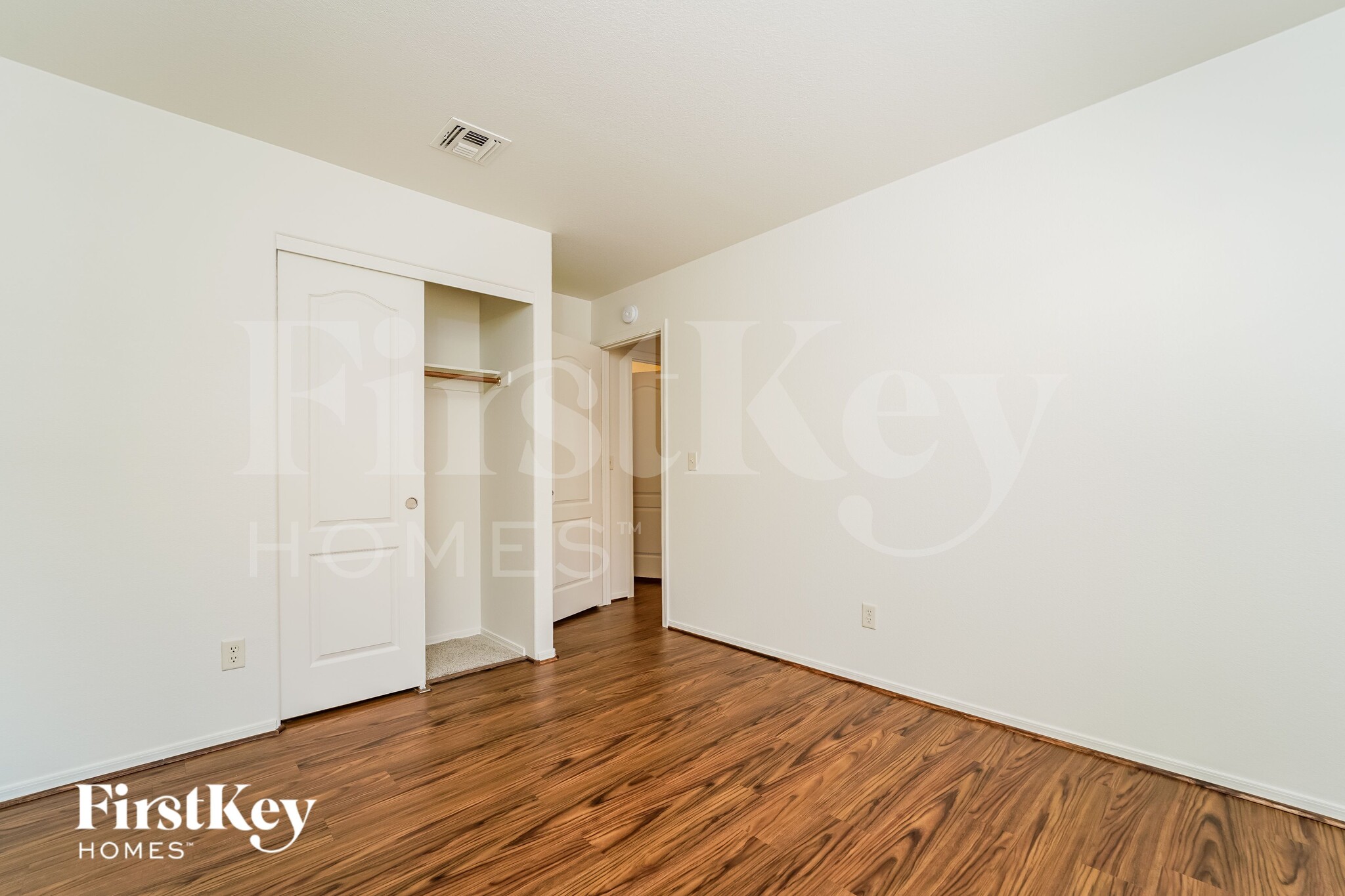 Building Photo - 7826 N Sun Flair Dr