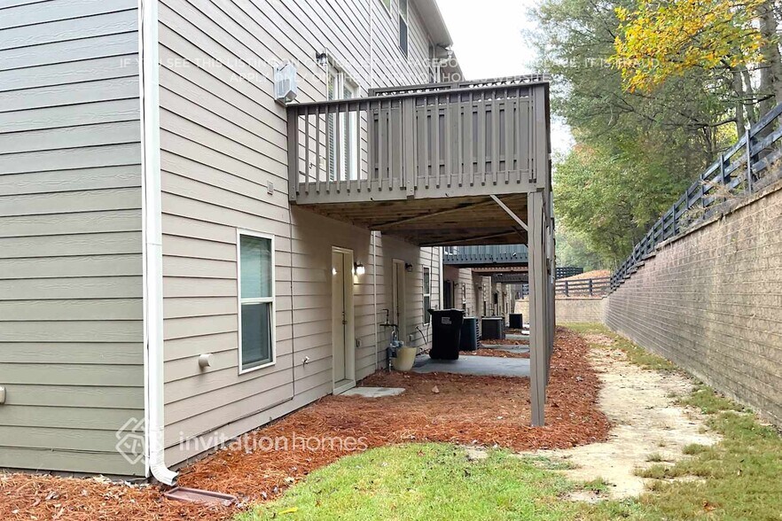 Building Photo - 3099 Hallmark Ln NE