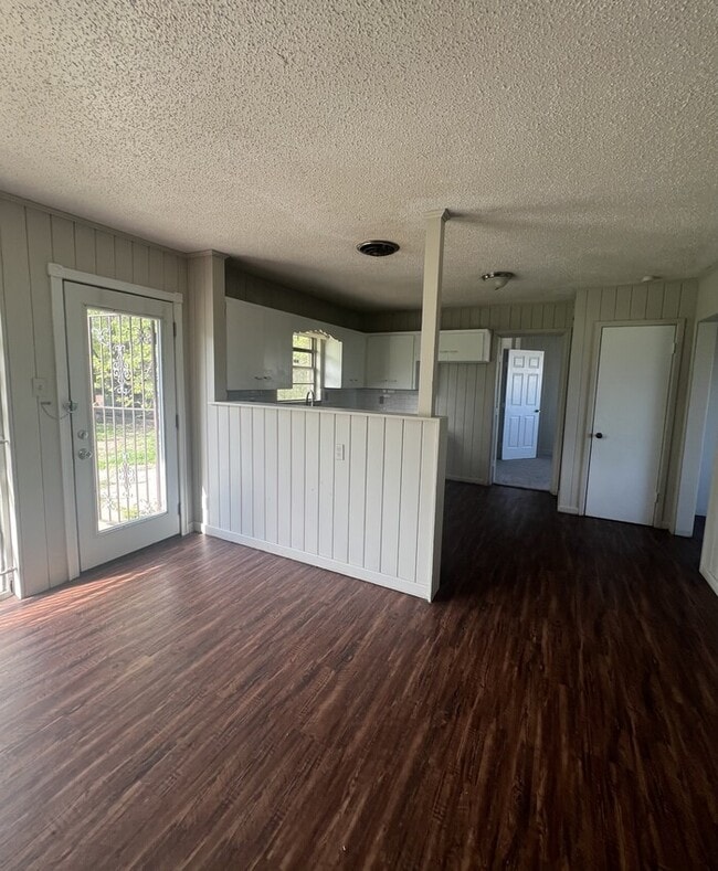 Building Photo - 5632 Mac Arthur Dr