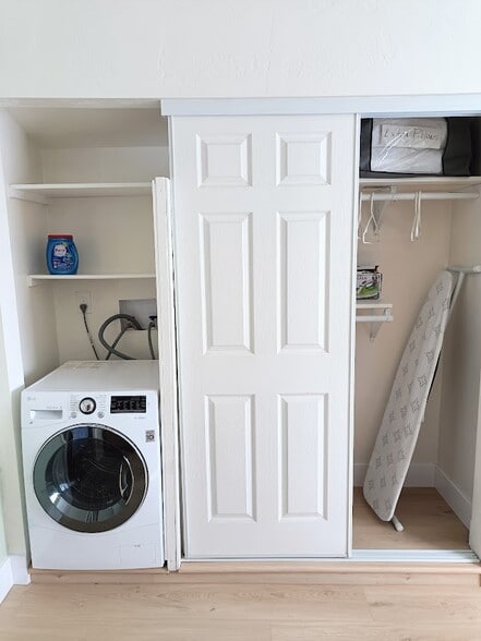 All in One Washer/Dryer - 1620 1/4 York Dr