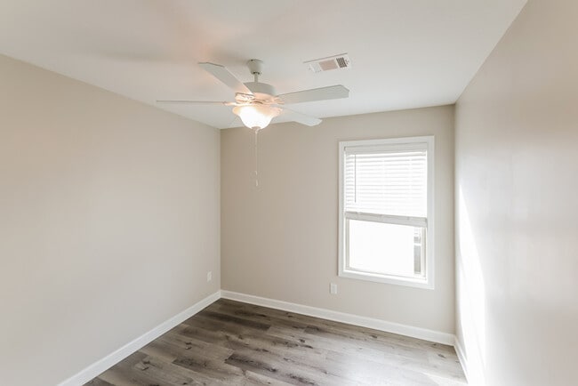 Building Photo - 126 Wexford Way