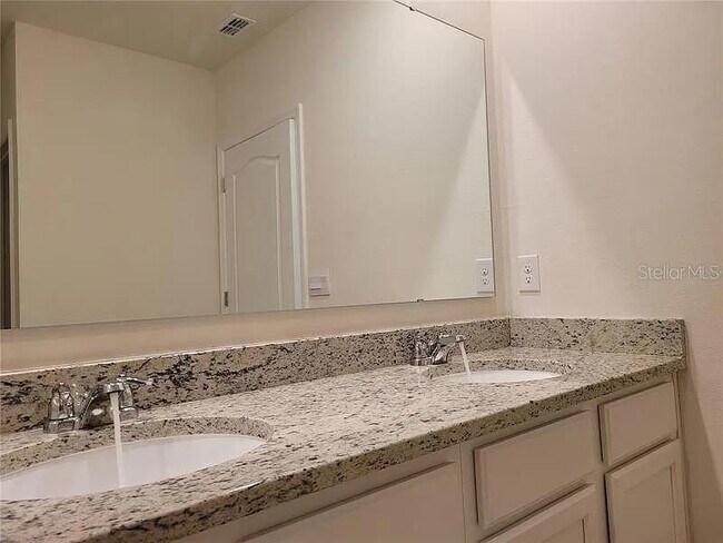 Building Photo - 5744 Sunbonnet Wy
