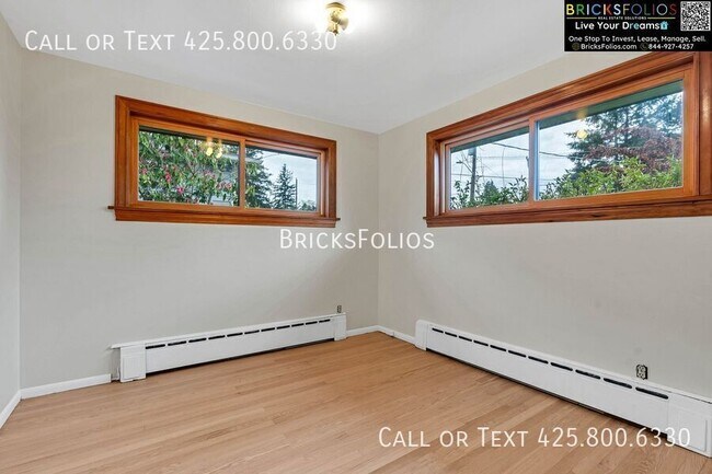 Building Photo - 11539 Corliss Ave N