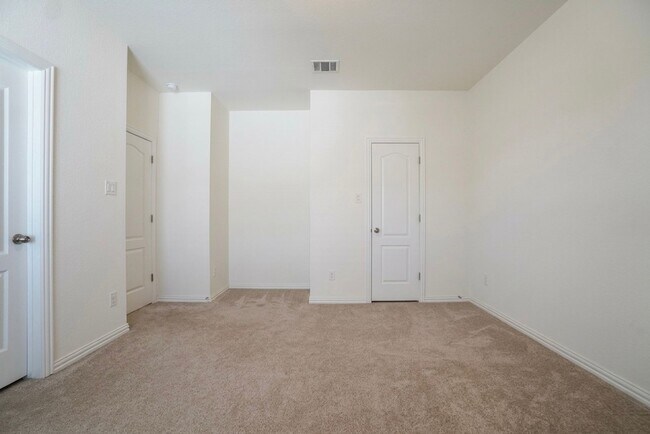 Building Photo - 208 Monteforte Rd