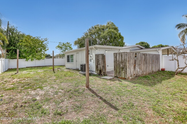 Building Photo - 2814 Lorna Dr