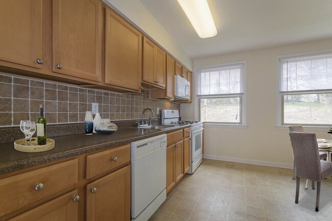 Building Photo - Elkins Park Gardens