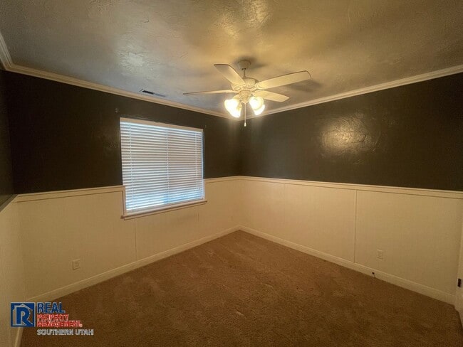 Building Photo - Large Washington Fields Home