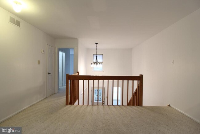 Building Photo - 30 Chicopee Dr