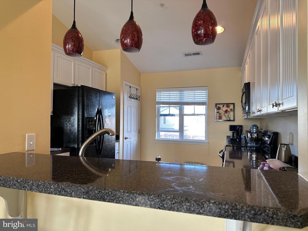 Building Photo - 18879 Forgotten Harbor Ct