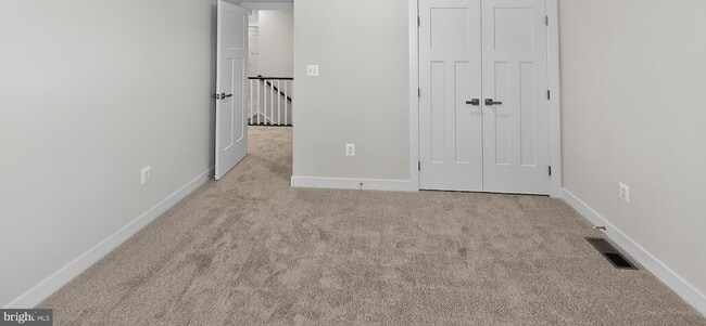 Building Photo - 2542 -A Verona Pl