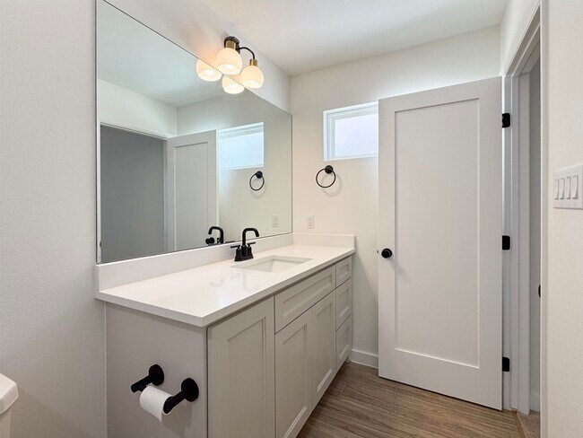 Building Photo - 1222 Sambar Lp