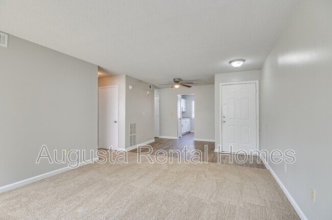 Building Photo - 3001B Strickland Court