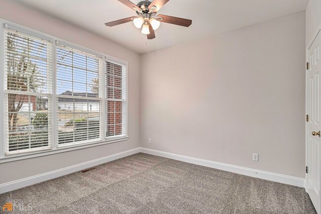 Building Photo - 592 Kenion Forest Way