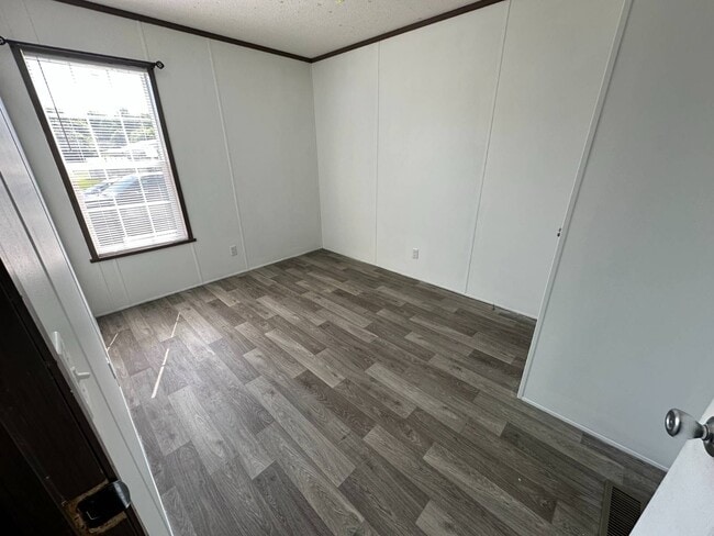Building Photo - 17 New Yorker Blvd