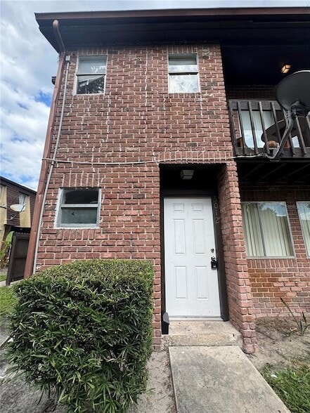 Building Photo - 5012 Downing St