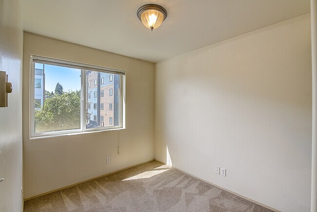 Building Photo - 4309 8th Ave NE