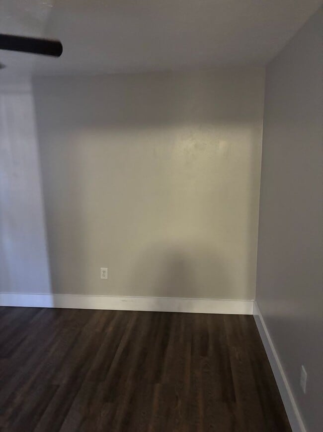 Building Photo - Spacious 3 Bedroom 2 Bath apartment!