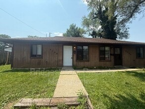 Building Photo - 4525 Elliot Ave