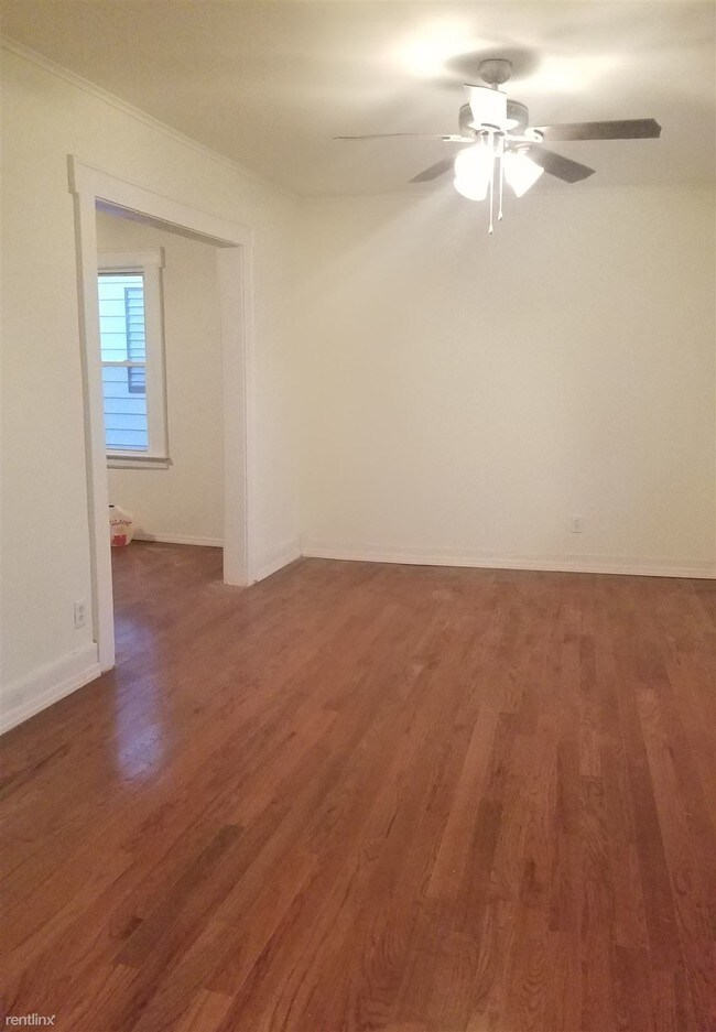 Building Photo - 19 Philip Pl