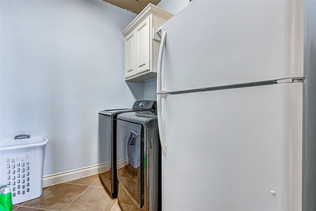 Building Photo - 16214 Canova Hill Ln
