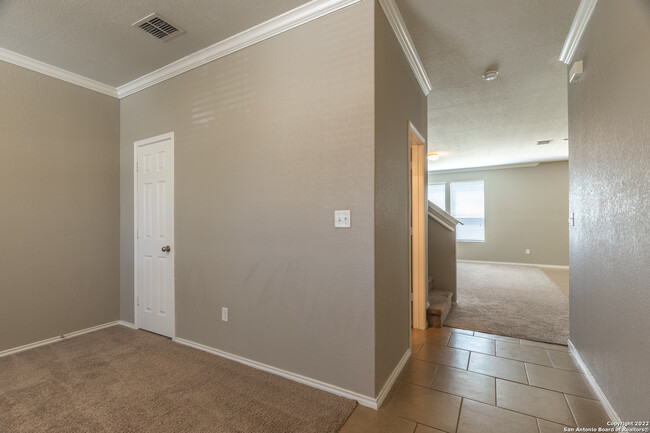 Building Photo - 1434 Kedros-