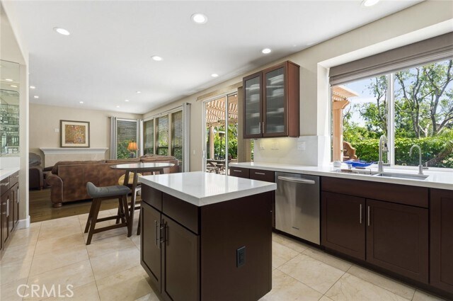 Building Photo - 4640 E Somerton Ave