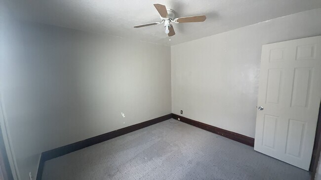 Building Photo - 743 Forsythe St