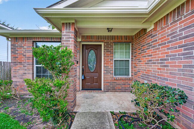 Building Photo - 18499 Sunrise Pines Dr