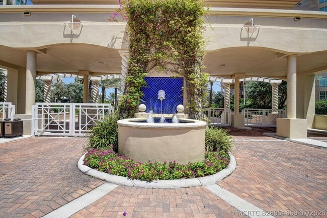 Building Photo - 3700 S Ocean Blvd