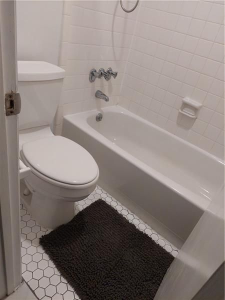 Building Photo - 1003 Dunbar Dr