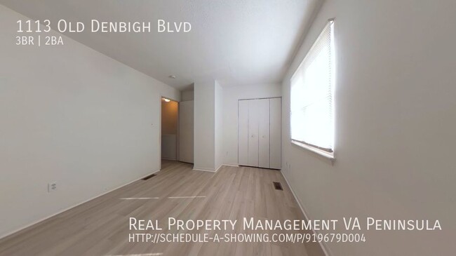 Building Photo - 3 Bedroom Town Home Near Mary Immaculate F...