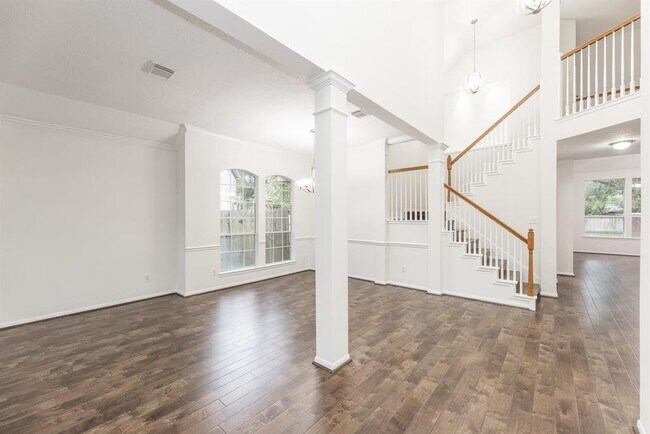 Building Photo - 5026 Bellmead Dr