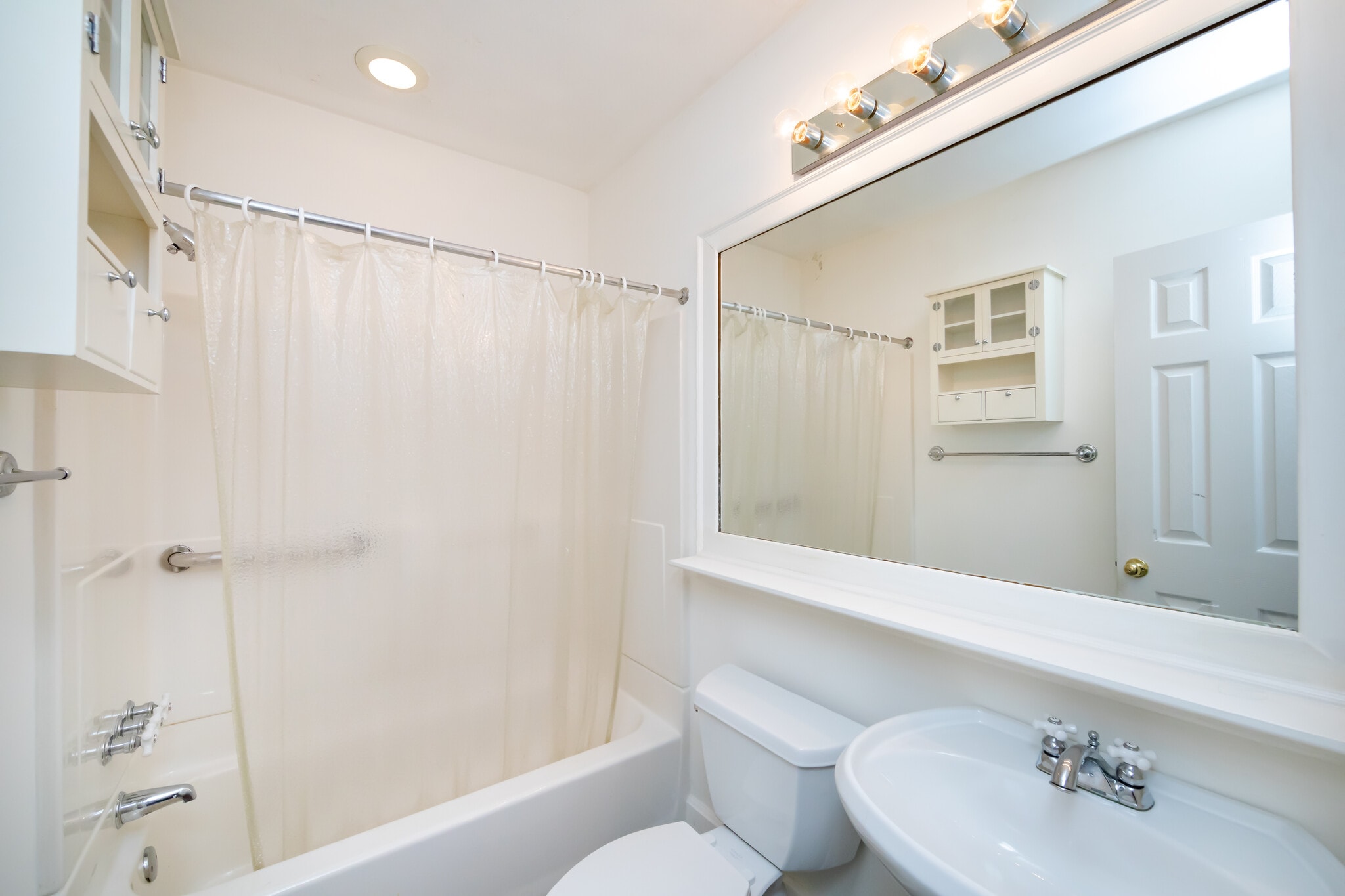 Bathroom - 1719 Club Rd