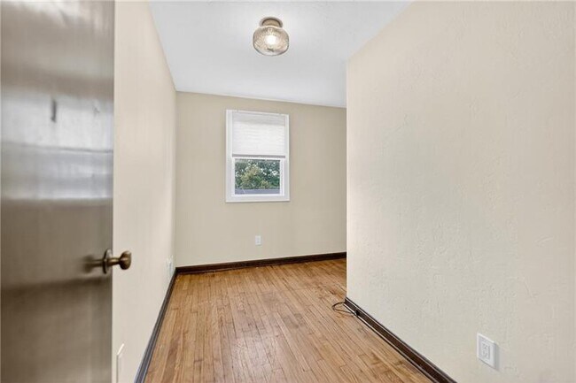 Building Photo - 311 Fairview Ave