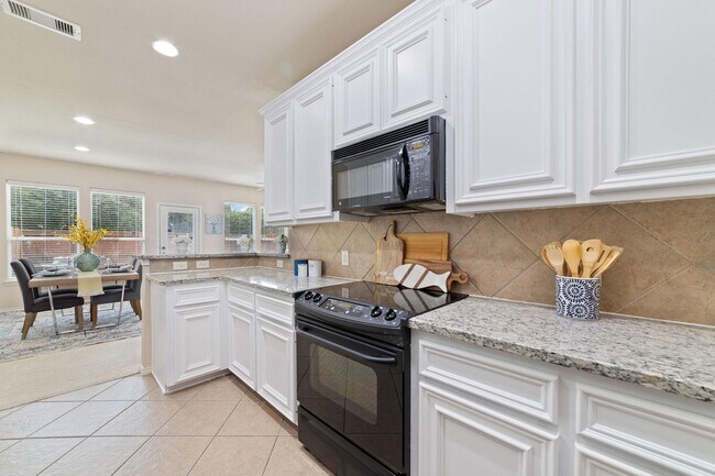 Building Photo - 14923 Tuttle Point Dr