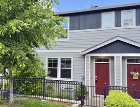 Building Photo - Modern 3BR/2.5BA Townhome in Cornelius – Bonus Loft, 2-Car Garage & Move-In Ready!