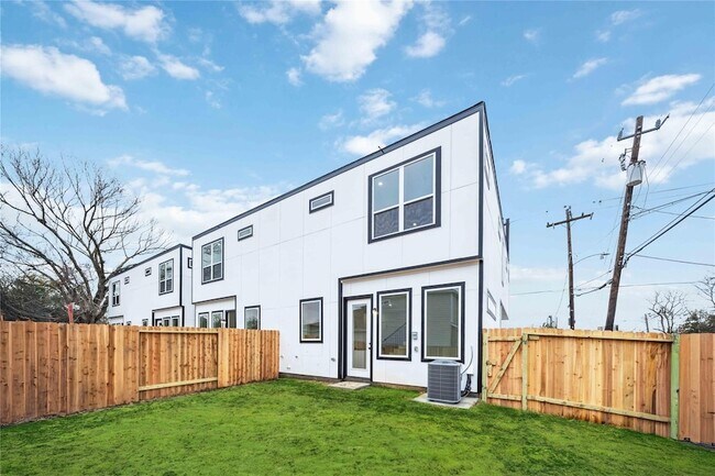 Building Photo - 8103 Calhoun Rd