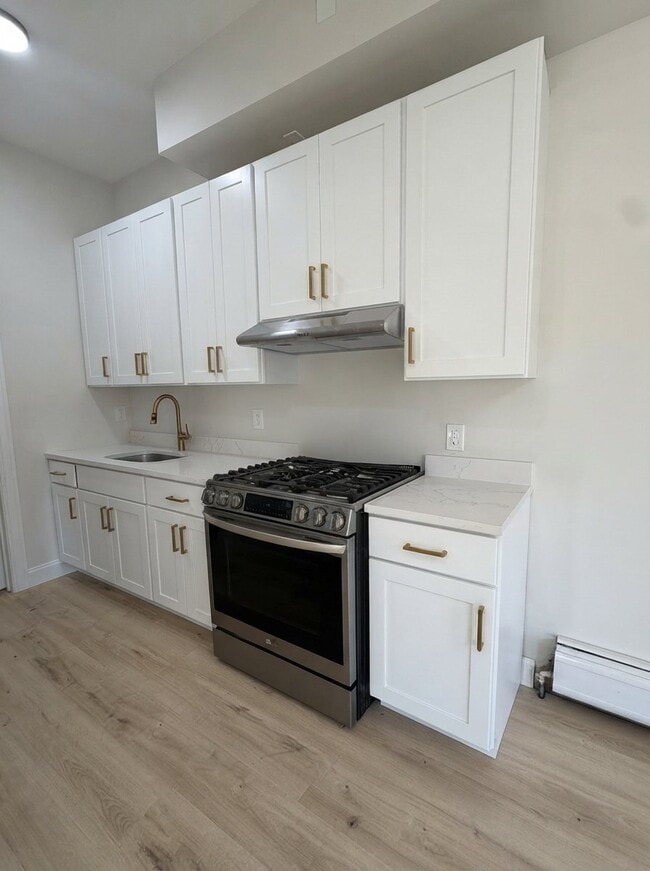 Building Photo - 450 US-9
