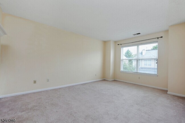 Building Photo - 8708 Brittany Dr