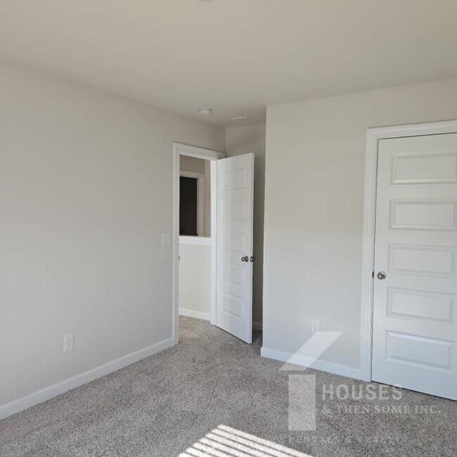 Building Photo - 185 Vickery Rd