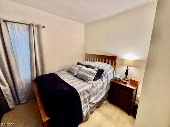 Building Photo - 196 Mt Kemble Ave