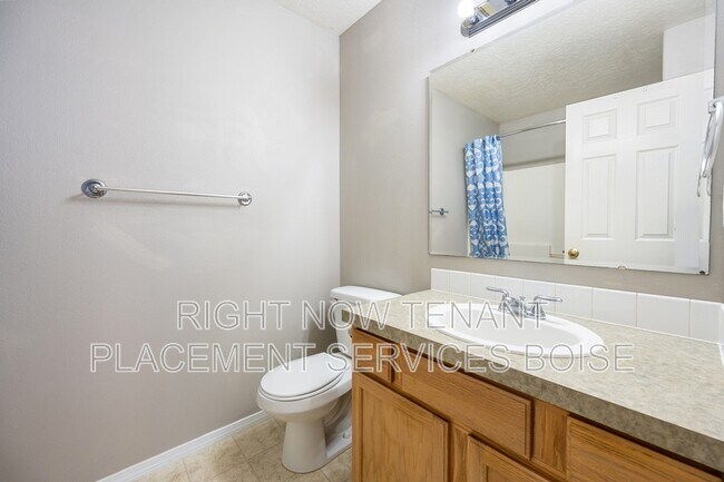 Building Photo - 14237 Carolina St