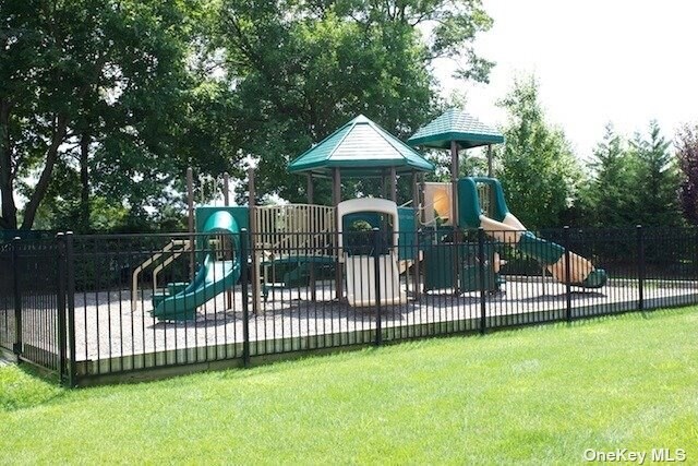 Building Photo - 101 Centre Ct