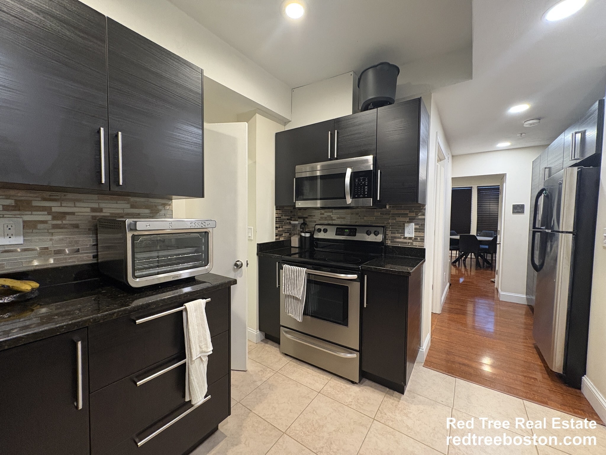 Building Photo - 1203 Beacon St