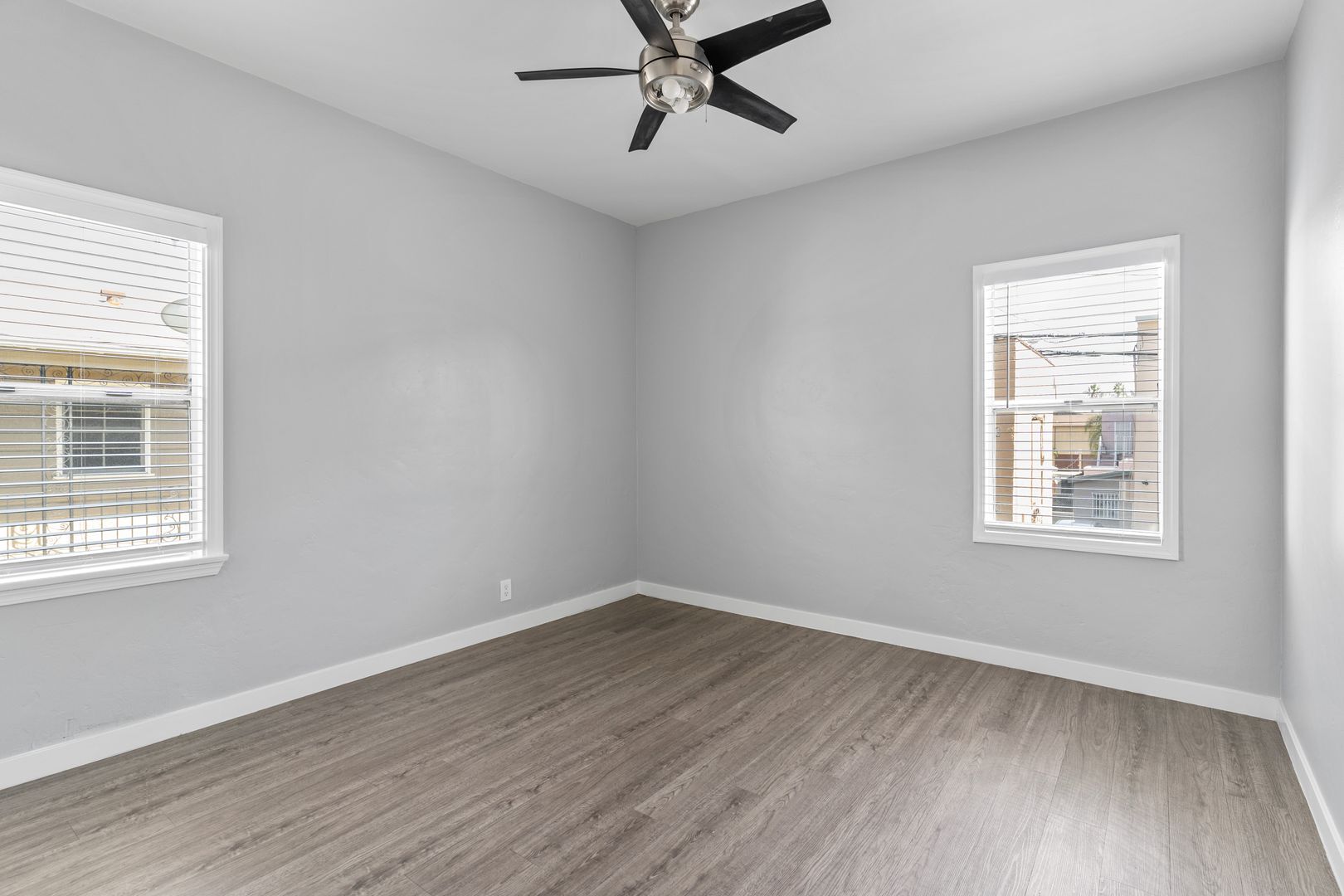 Building Photo - 2010 Pine Ave