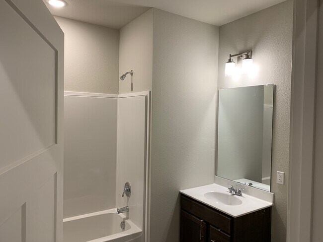 Interior Photo - 54 E John St