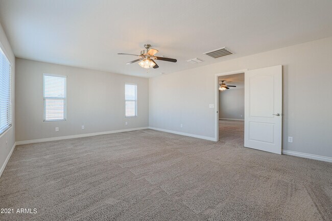 Building Photo - 2736 E Mews Rd