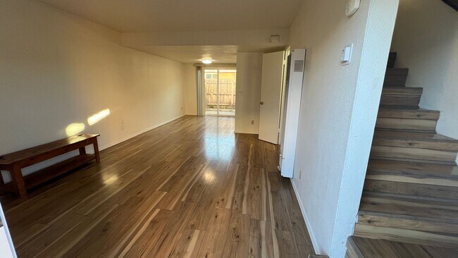 Building Photo - ZZ717 PLCMT